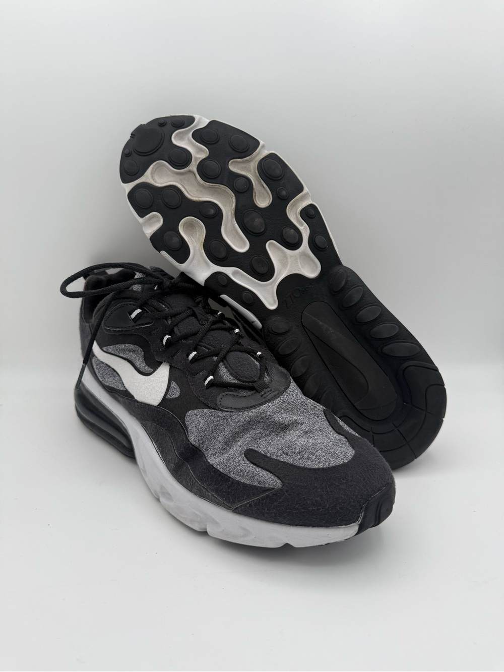 Men's Nike Air Max 270 React Black Gray Athletic Running Shoe Size 12 AO4971-001